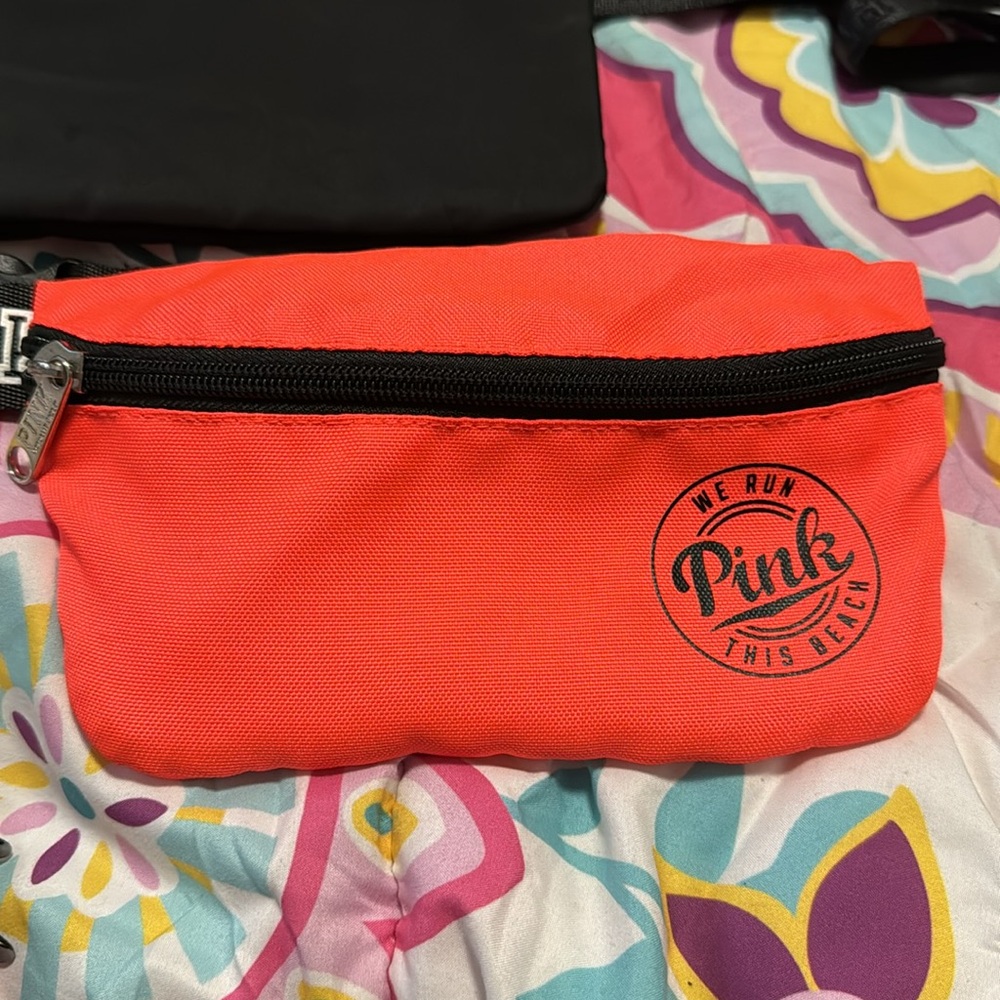 Pink VS fanny pack. Set of 2 - Picture 3 of 5